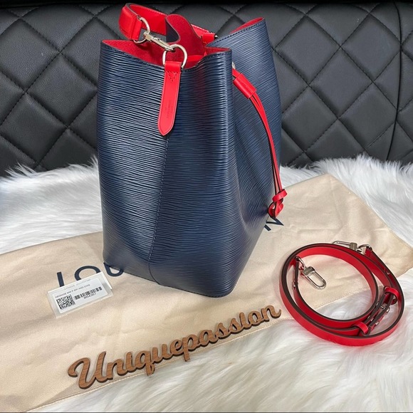 SOLD! Louis Vuitton Neonoe MM in Epi Leather Blue and Red - Picture 6 of 16